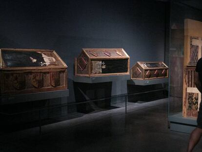 Tres sepulcros de monjas y prioras de Sijena que se conservan en el museo de Lleida.