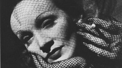 Marlene Dietrich en una fotografía durante la película 'De isla en isla' (Siete pecadores).