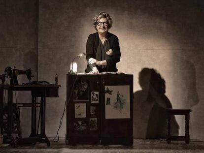 Rosario Pardo, en un momento de la función 'Los días de la nieve'. En vídeo, la pieza promocional de la obra de teatro.