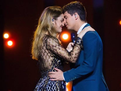 Amaia y Alfred, durante su segundo ensayo en el Altice Arena de Lisboa. En vídeo, declaraciones de la pareja sobre su próxima actuación final.