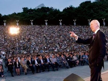 FOTO: El profesor Michael J. Sandel imparte una de sus lecciones en Harvard. / VÍDEO: El jurado anuncia el premio.