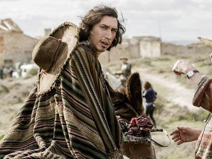 Adam Driver y Terry Gilliam, en el rodaje de 'El hombre que mató a don Quijote'. En vídeo, el tráiler de la película.