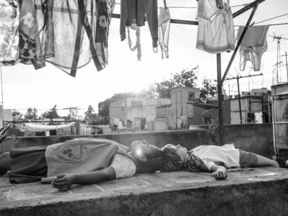 Fotograma de la película 'Roma' de Alfonso Cuarón.