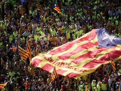 Manifestació a Barcelona durant la Diada del 2017. En vídeo, el tràiler del documental.