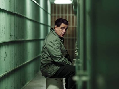 Benicio del Toro, en la serie 'Fuga en Dannemora'.