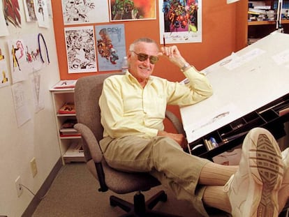 Stan Lee, en su estudio de Los Ángeles. En vídeo, los héroes de Stan lee.