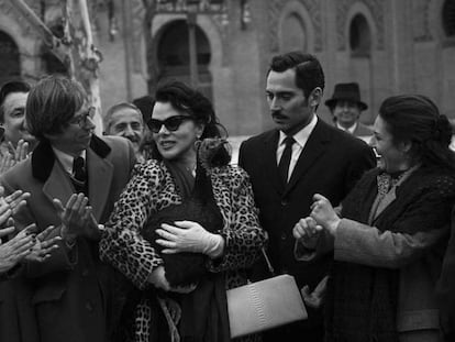 Fiesta improvisada flamenca en Las Ventas, en 'Arde Madrid'. En vídeo, tráiler de 'Arde Madrid'.