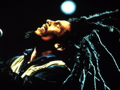 Bob Marley, durante una actuación. En vídeo, el reagge declarado Patrimonio cultural Inmaterial de la Humanidad por la UNESCO.