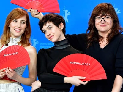 Desde la izquierda, Natalia de Molina, Greta Fernández e Isabel Coixet, en la Berlinale. En vídeo, el tráiler de la película.
