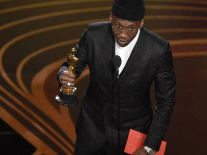 Mahershala Ali, tras recibir el Oscar al mejor actor secundario. En vídeo, el discurso de Spike Lee, ganador del Oscar al mejor guión adaptado.