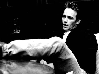 Luke Perry en 1992 cuando promocionaba 'Sensación de vivir'.