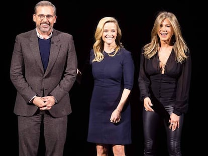 Steve Carell, Reese Witherspoon y Jennifer Aniston, durante la presentación de Apple TV+