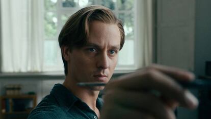 En foto: Tom Schilling, en 'La sombra del pasado'. En vídeo: tráiler completo.