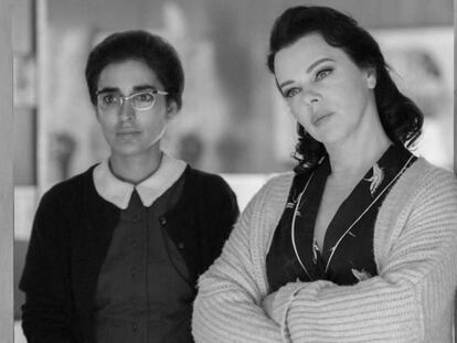 Inma Cuesta y Debi Mazar, en 'Arde Madrid'. En vídeo el tráiler de la primera temporada.