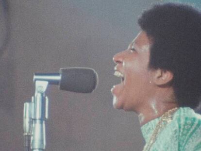 En foto, Aretha Franklin en un fotograma de la película 'Amazing Grace'. En vídeo, trailer oficial de 'Amazing Grace'.