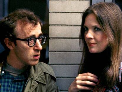 Fotograma de la película 'Annie Hall'. En vídeo, el tráiler de la película en español.