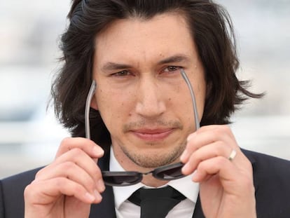 Adam Driver, en el Festival de Cannes, en mayo de 2016. En el vídeo, tráiler de 'Historias de un matrimonio'.