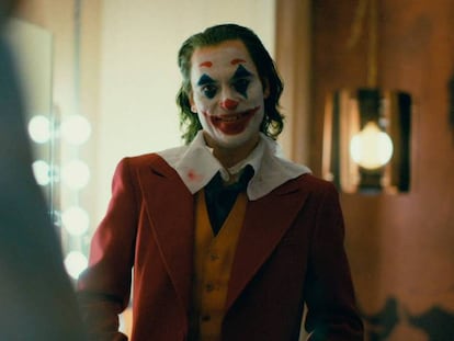 Joaquin Phoenix, en un fotograma de 'Joker'. En vídeo, todos los nominados.