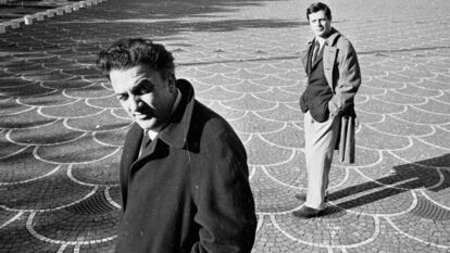 Federico Fellini con Marcello Mastroianni en Roma en 1962. En vídeo, su obra en 8 películas (y 1/2).