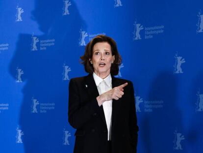 Sigourney Weaver posa antes de la rueda de prensa de 'Mi año con Salinger'. En vídeo, sus declaraciones y secuencias de la película.