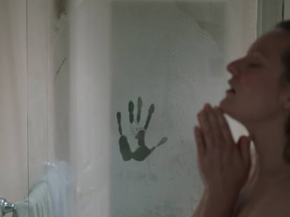 Elisabeth Moss en una secuencia de 'El hombre invisible'. En vídeo, un adelanto de la película.