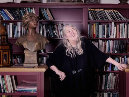 Mary Beard en su estudio de Cambridge.