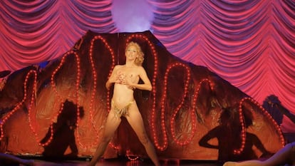 'Showgirls! The Musical!', en una imagen del documental 'You Don't Nomi'.