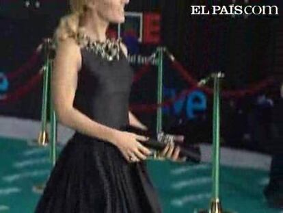 <i>Celda 211</i>, el drama carcelario del cineasta Daniel Monzón, se convirtió en la gran triunfadora. Con el premio al mejor director y mejor actor, dejó en segunda posición a <i>Ágora</i>. En la gala se rindió un sentido homenaje a Antonio Mercero con el Goya honorífico y Álex de la Iglesia vio cumplido uno de sus sueños: lograr que Pedro Almodóvar volviera a participar.