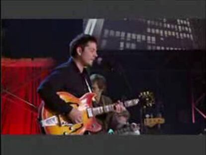 Jeff Tweedy al frente de su grupo Wilco