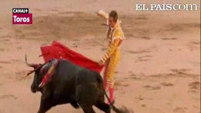 Primera corrida de la Feria de San Isidro y primera decepción: los toros de Valdefresno, de bella estampa, resultaron mansos y blandos. De la terna solo destacaron algunos compases del sevillano Daniel Luque.<a href="http://www.elpais.com/toros/feria-de-san-isidro/"><b>Vídeos de la Feria de San Isidro</b></a> 