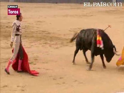 Ni Uceda ni Abellán ni Pinar estuvieron a la altura de las circunstancias; con pocas ideas y desganados, desaprovecharon las condiciones de la bien presentada corrida de Vellosino.<a href="http://www.elpais.com/toros/feria-de-san-isidro/"><b>Vídeos de la Feria de San Isidro</b></a>
