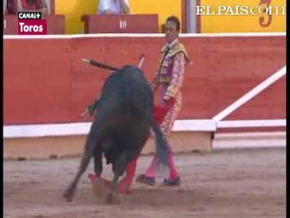 Tanto César Jiménez como Iván Fandiño pusieron sobre el coso pamplonés lo mejor de sí mismos. <a href=" http://www.elpais.com/toros/feria-de-san-fermin/"><b>Vídeos de San Fermín</b></a>