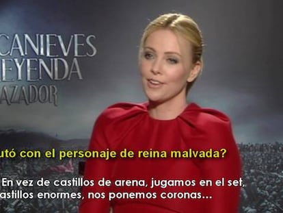 Charlize Theron habla su papel en 'Blancanieves', de la interpretación, de su vulnerabilidad y de Obama.