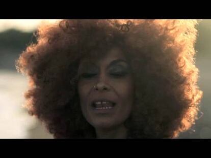 De la mezcla de colores sale La Negra