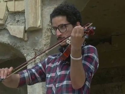 Un violín vuelve a sonar en las ruinas de Mosul