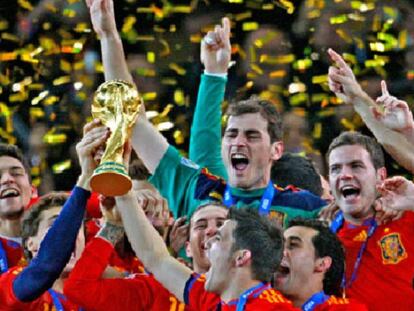 Iniesta marca el gol del triunfo ante Holanda en la prorroga y da el Campeonato del Mundo a la selección española. <strong><a href="http://www.elpais.com/deportes/futbol/mundial/">España Campeona del Mundial de Fútbol 2010</a></strong> <strong>Resumenes y goles: <a href="http://www.elpais.com/deportes/futbol/mundial/videos/">Vídeos Mundial 2010</a></strong>