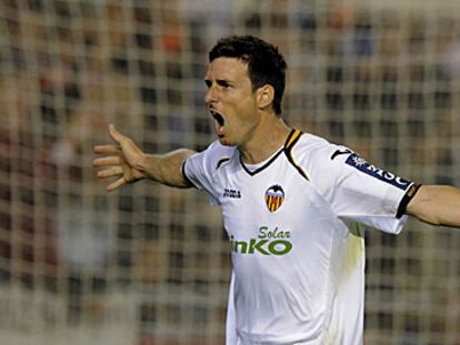 Aduriz libera a Emery