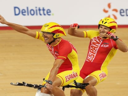 Bronce en ciclismo y victoria en baloncesto