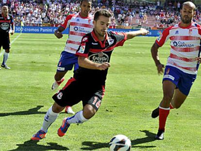 Mikel Rico presiona a Bruno Gama.