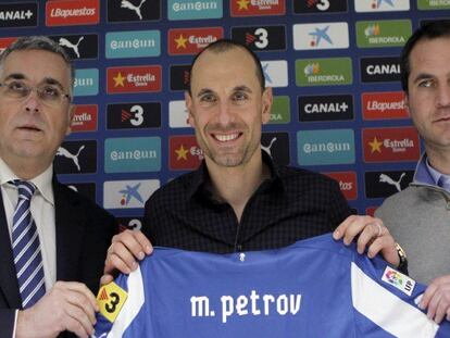 Petrov, en la presentación con el Espanyol.