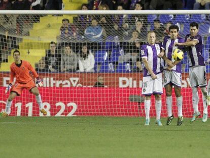 El gol de falta de Barkero al Valladolid.