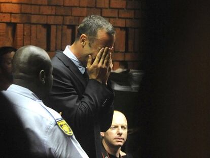 Pistorius, llorando tras escuchar la decisión del juez.
