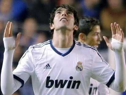 Kaká celebra su gol al Deportivo.