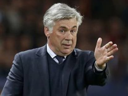 Un entrenador de futbolistas