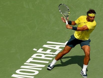 Nadal se dispone a golpear la pelota ante Levine.