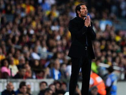 Simeone gesticula durante el partido