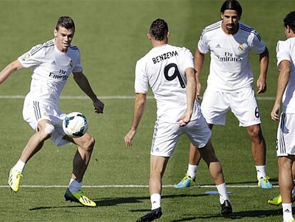 Bale, durante el entrenamiento en Valdebebas.