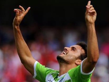 Pedro León celebra su gol.