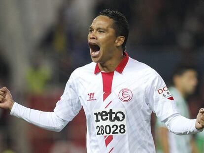 Bacca celebra su gol al Betis