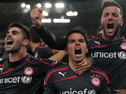 Saviola celebra un gol del Olympiacos